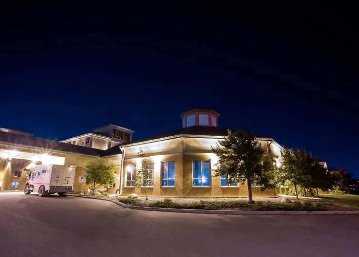 Royal Hotel Edmonton Airport Trademark Collection By Wyndham