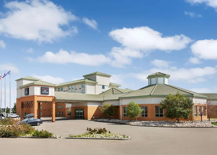 Royal Hotel Edmonton Airport Trademark Collection By Wyndham
