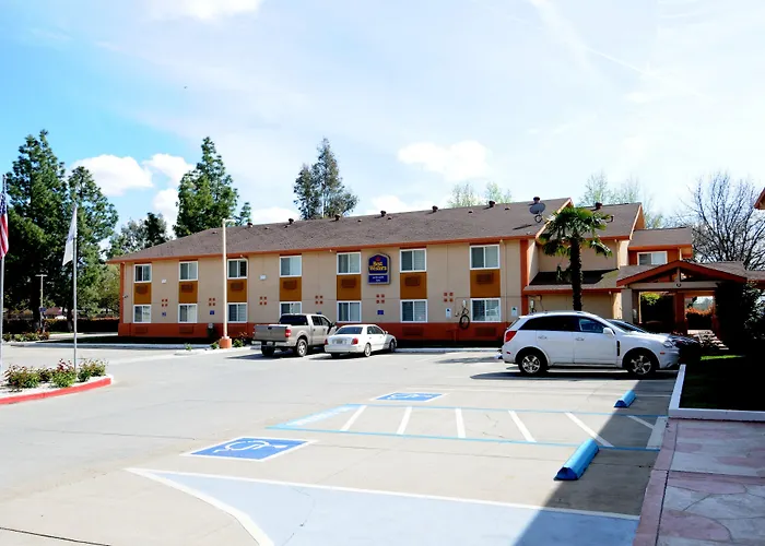 Best Western Antelope Inn & Suites
