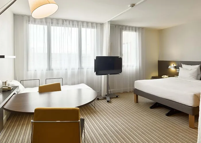 B&B HOTEL Vélizy Est