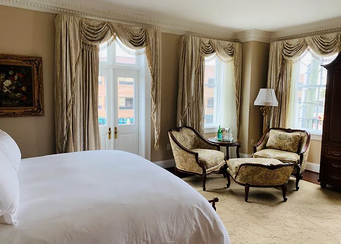 Market Pavilion Hotel Charleston