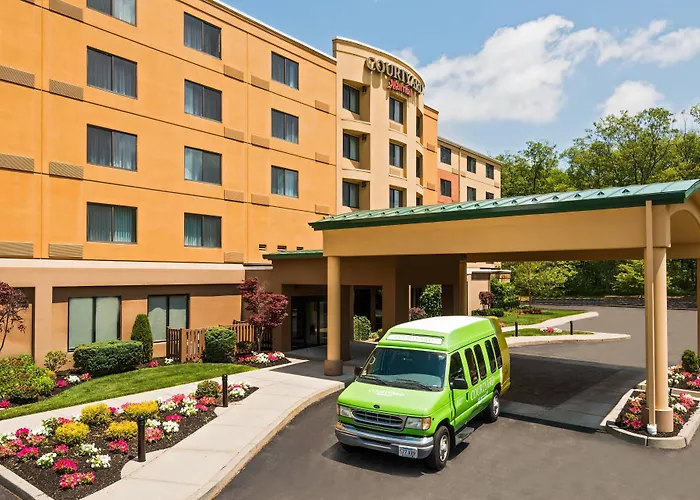 Courtyard By Marriott Providence Lincoln