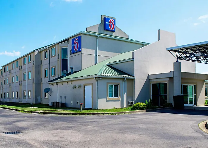 Motel 6-Seymour, In - North