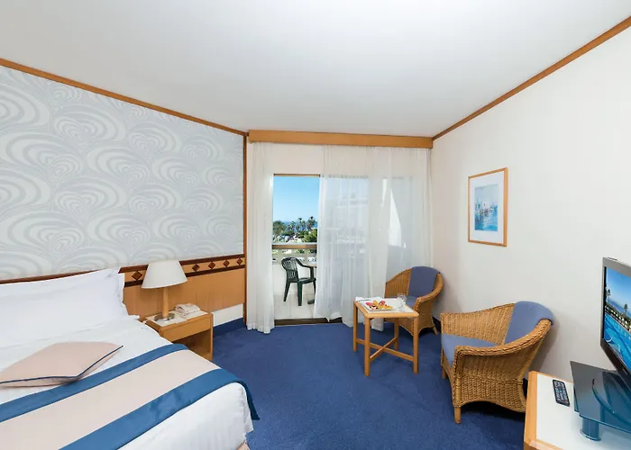 Constantinou Bros Athena Beach Hotel Geroskipou