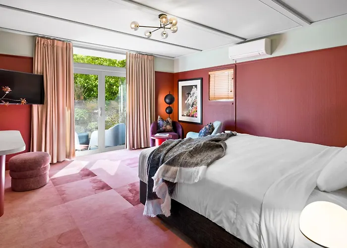 The Central Hotel Queenstown, A Naumi Chapter