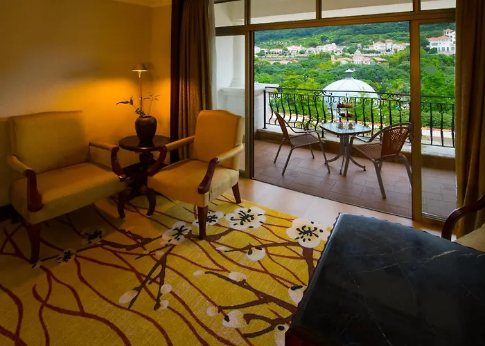 Guangzhou Phoenix City Hotel