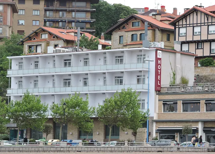 Petit Palace Tamarises Getxo