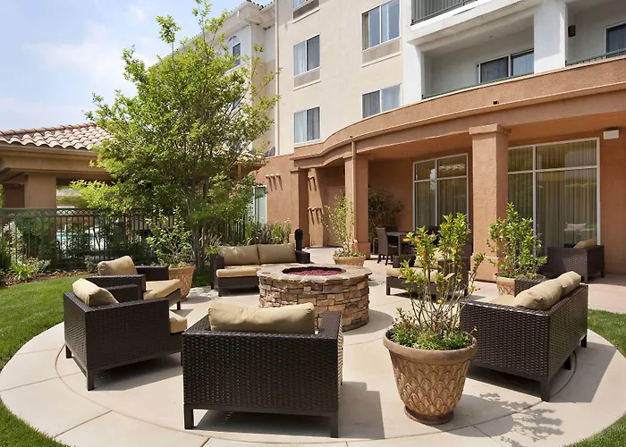 Courtyard Ventura Simi Valley