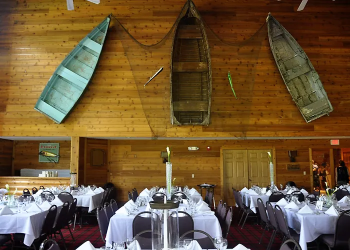 The Lodge At Crooked Lake