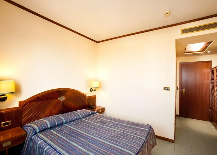 Vintage Hotel Tornese - Business & Events Cecina 