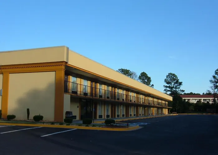 Days Inn By Wyndham Madison
