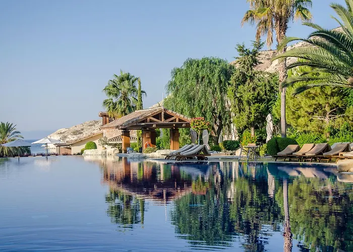 Columbia Beach Resort Pissouri