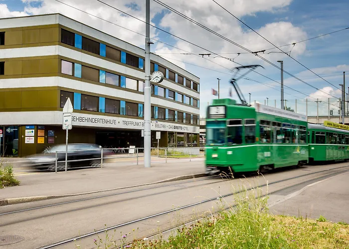 Dasbreitehotel Am Rhein Basel