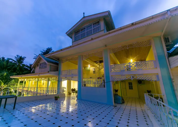 Palm Beach Hotel