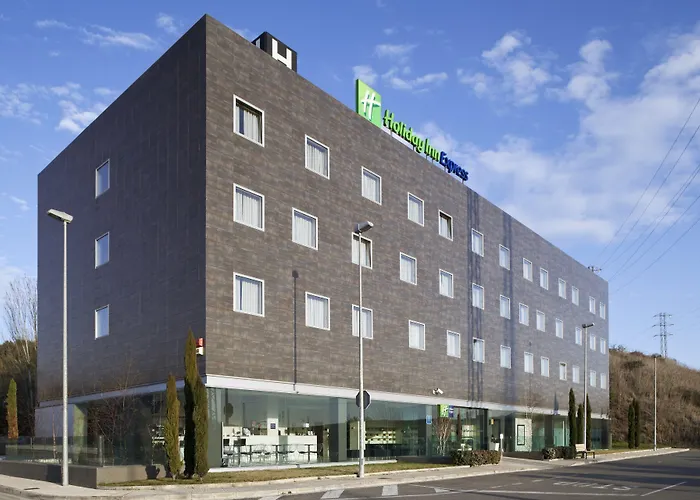 Holiday Inn Express Pamplona By Ihg