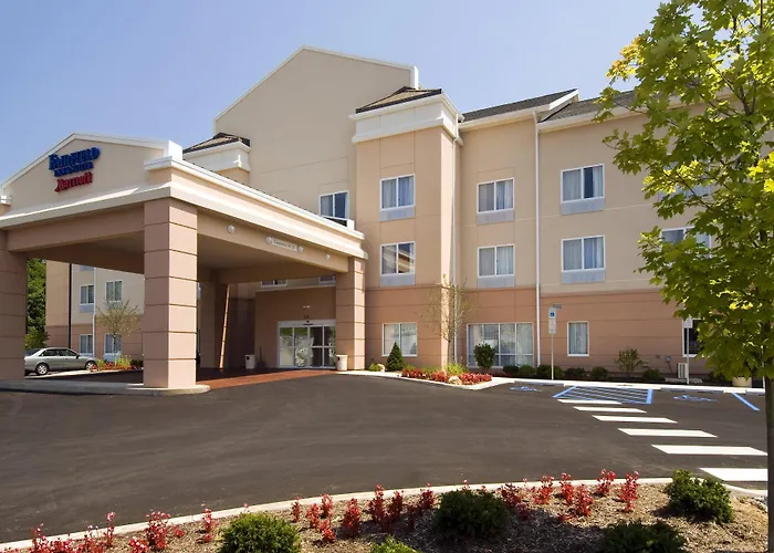 Fairfield Inn & Suites By Marriott State College