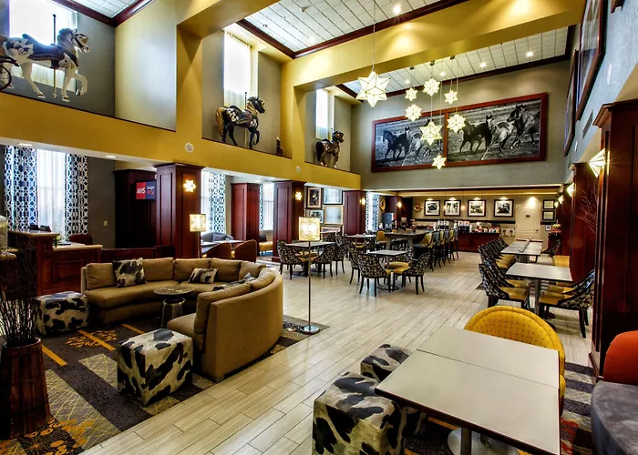 Hampton Inn & Suites Staten Island