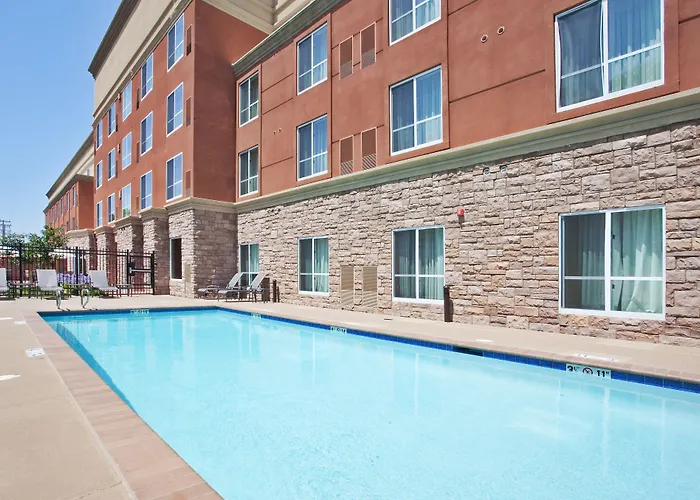 Holiday Inn Airport By Ihg