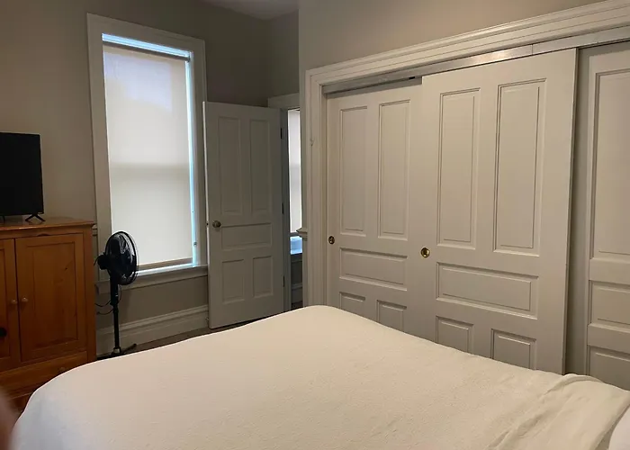 The Audubon Inn Llc Mayville