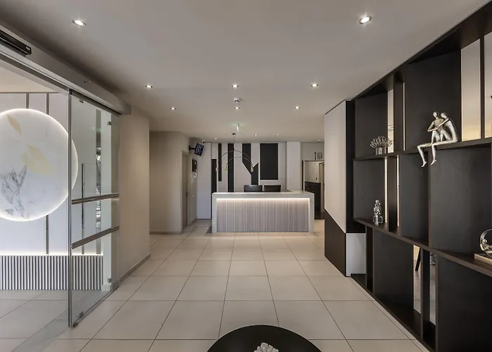Almond Business Hotel
