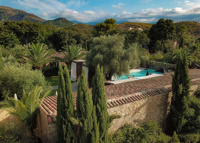 Hotel La Dimora - Les Collectionneurs à Oletta 