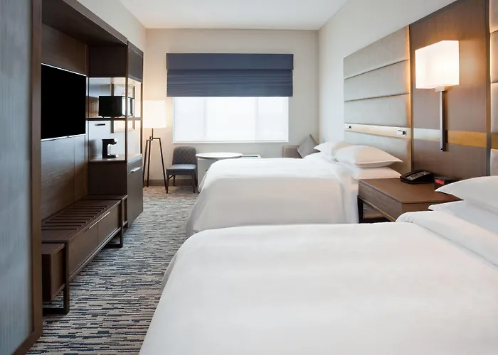 Sheraton St Paul Woodbury Hotel