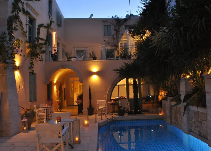Mythos Suites Boutique