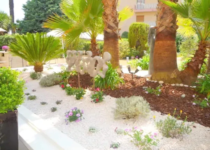 Logis Hotel Diana Vence