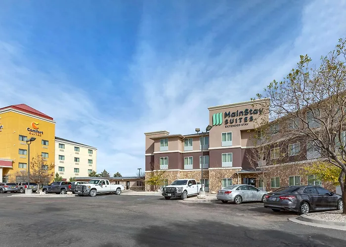 Comfort Suites