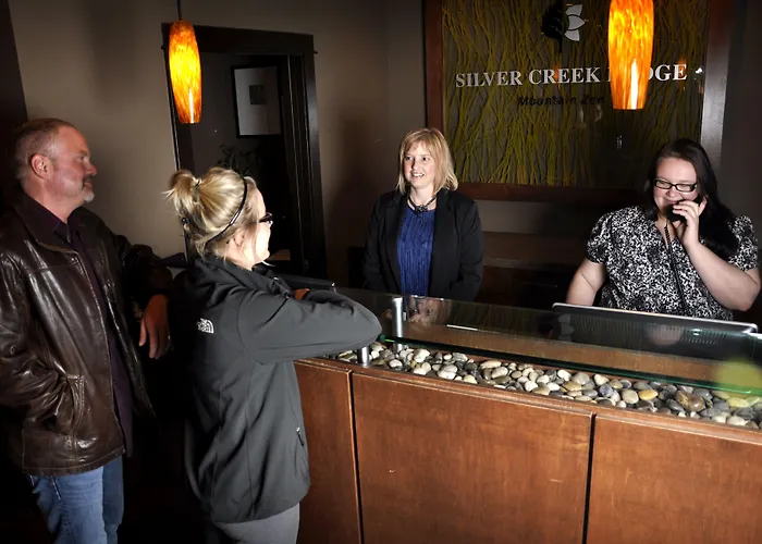 Silver Creek Lodge Canmore