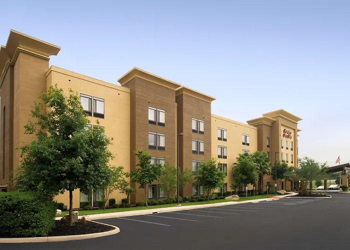 Hampton Inn & Suites Northwest/Medical Center