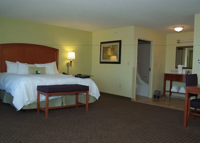 Hampton Inn Macomb