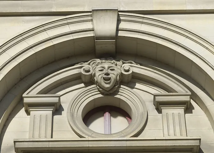 Logis Du Theatre