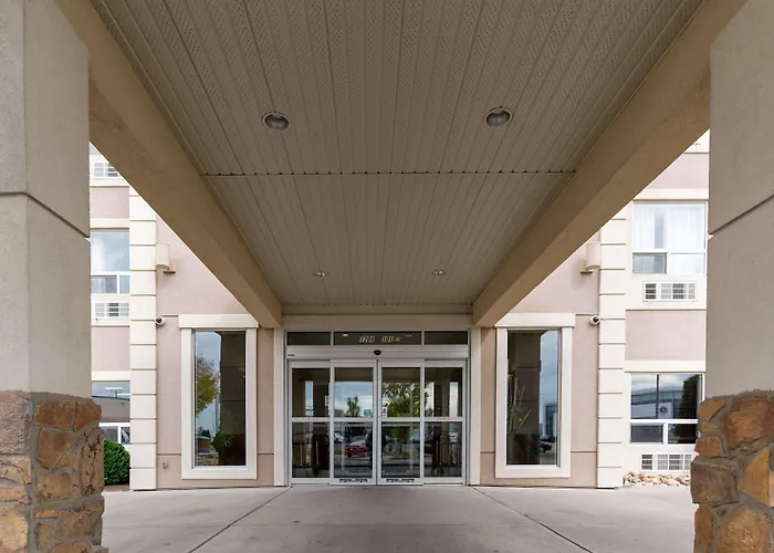 Best Western Plus South Edmonton Inn & Suites