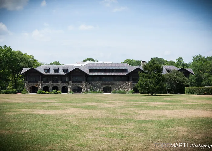 Overlook Lodge And Stone Cottages At Bear Mountain Highland Falls