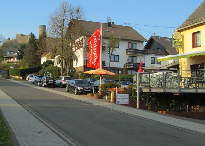 Hotel Zur Burg Nuerburg