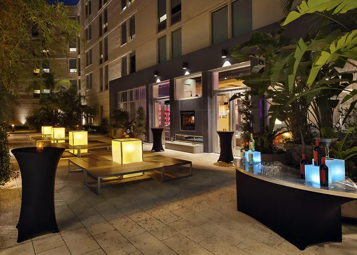 Aloft Jacksonville Tapestry Park