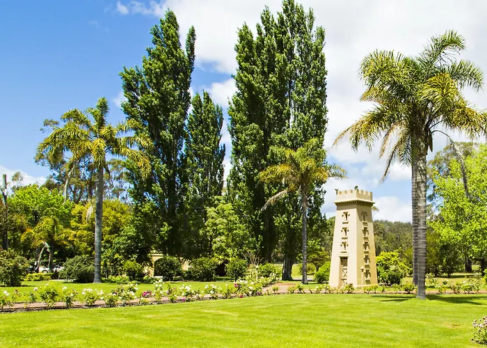 Seahorse Inn Hotel & Villas