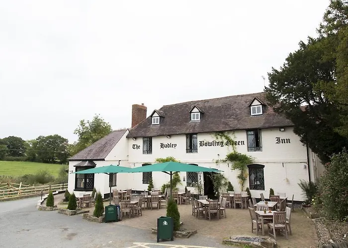 Hadley Bowling Green Inn