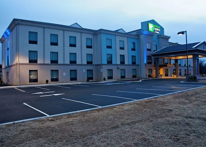 Holiday Inn Express & Suites Northeast By Ihg York