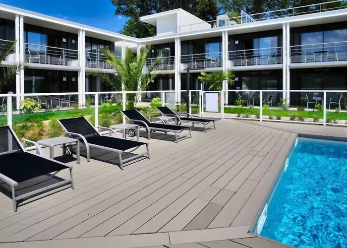 Hotel Eden Park Pau Est, avec Piscine