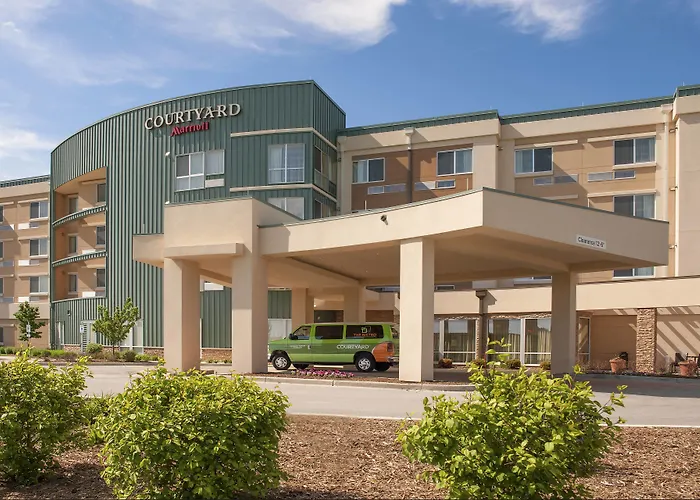 Courtyard Milwaukee Airport Hotel