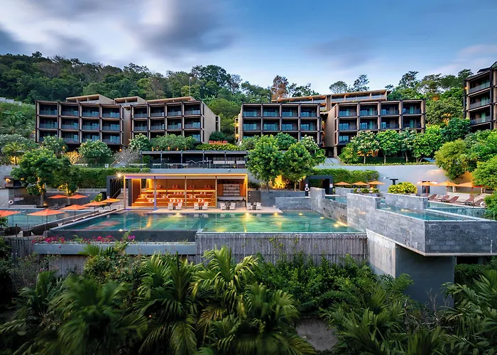 Sunsuri Phuket, Nai Harn Beach