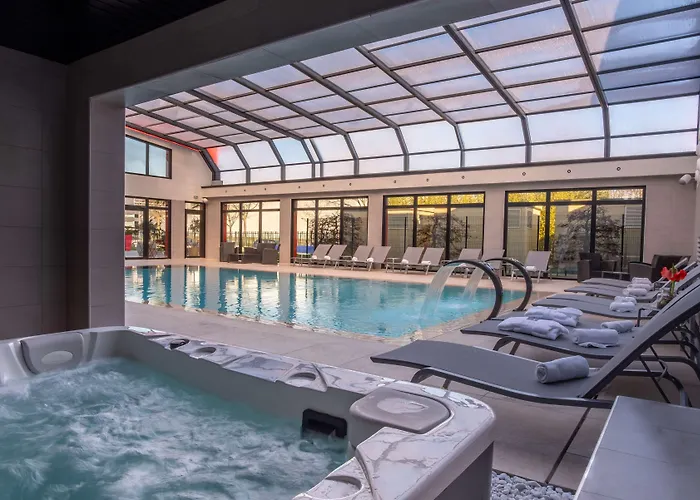 Kyriad Prestige Lyon Est - Saint Priest Eurexpo Hotel And Spa