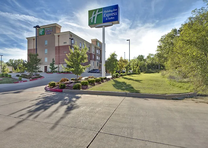 Holiday Inn Express And Suites North By Ihg
