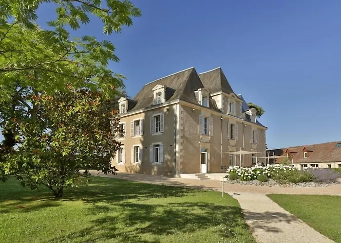 Hôtel&Restaurant - Le Manoir des Cèdres - piscine chauffée et climatisation