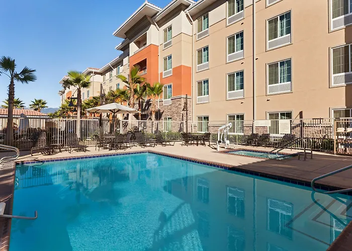 Hampton Inn & Suites San Bernardino