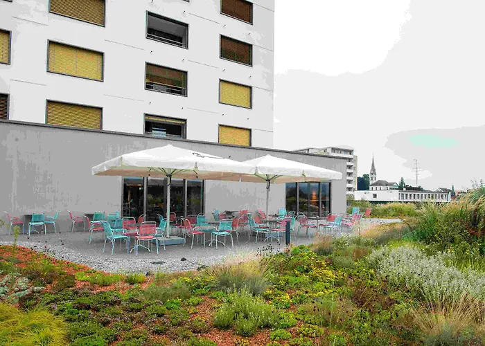Hotel Illuster - Urban & Local