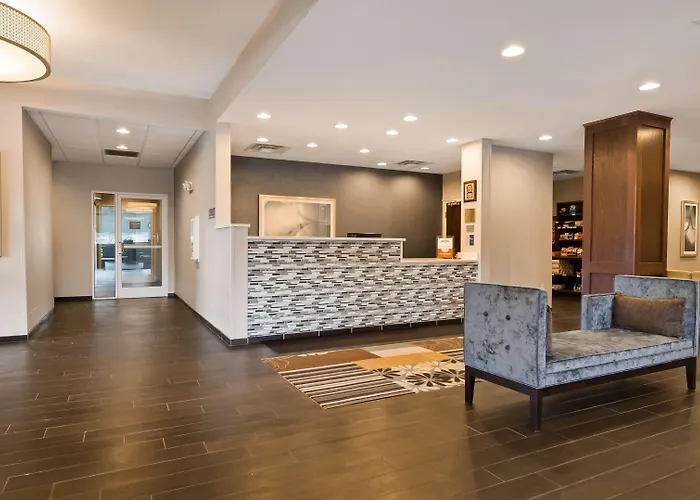 Best Western Plus Boardman Inn & Suites