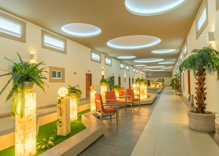 Hotel Ecce Inn & Spa
